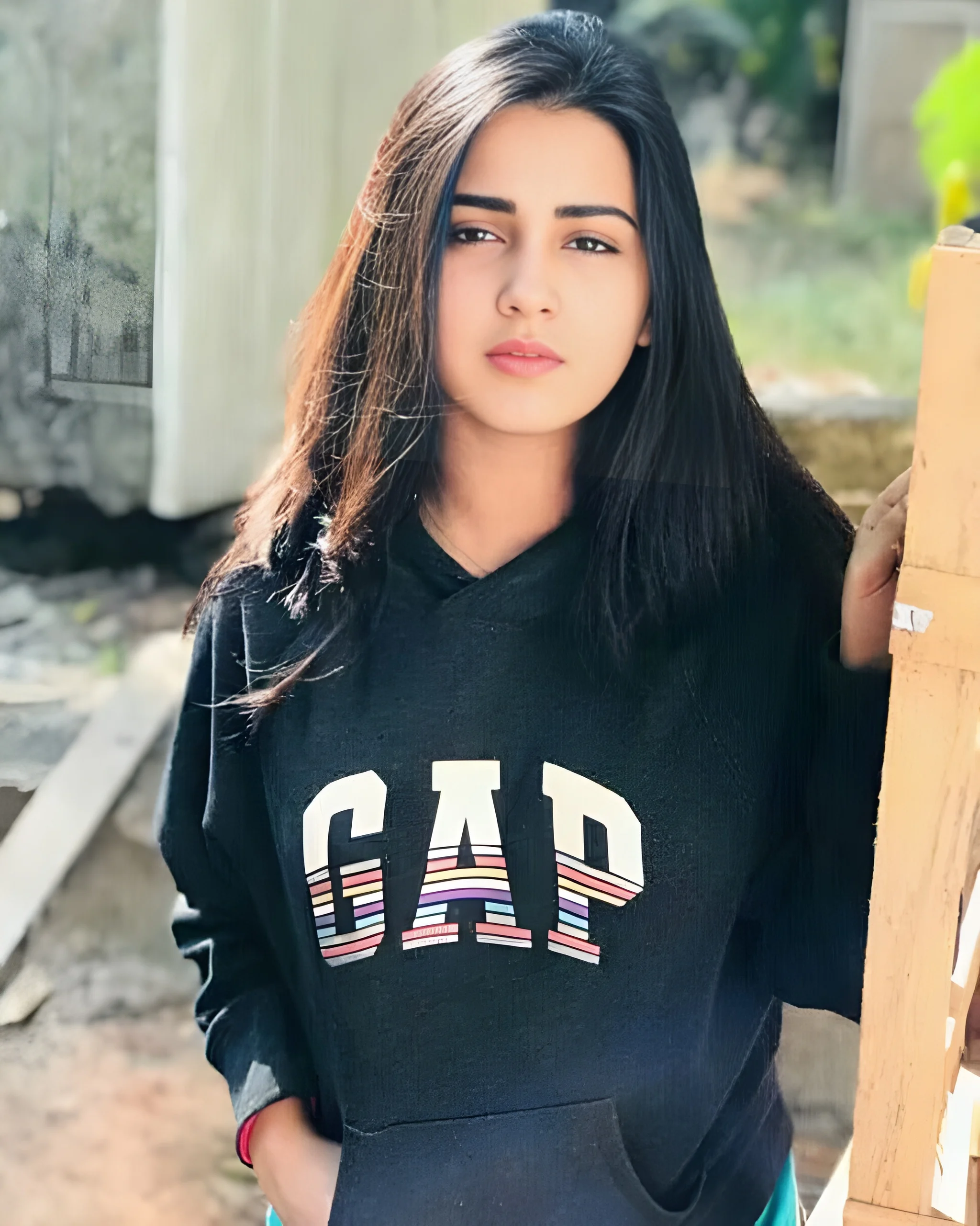 Roshni Walia Childhood